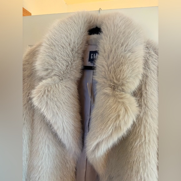 Gap faux fur jacket - light grey - M NWT - Picture 5 of 6